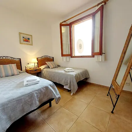 Casa Faro: Beachfront Ground Floor Retreat With Sea Views