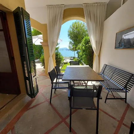 Casa Faro: Beachfront Ground Floor Retreat With Sea Views Apartment *