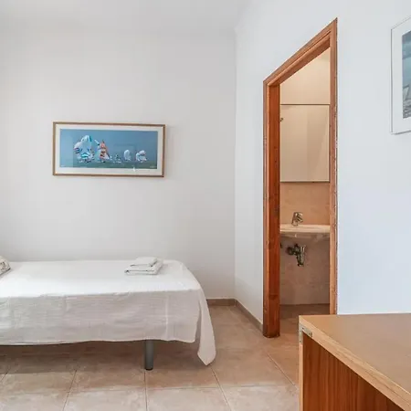 Casa Faro Spacious, Ground Floor On The Pine Walk, Covered Terrace With Sea Views. Wifi/air Con דירה פוינסה