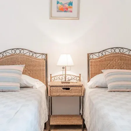 Appartement Casa Faro Spacious, Ground Floor On The Pine Walk, Covered Terrace With Sea Views. Wifi/air Con