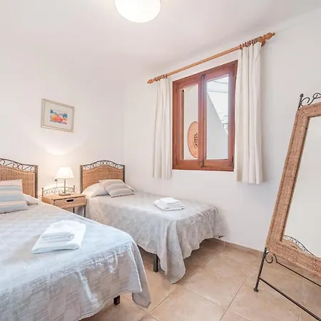 Casa Faro Spacious, Ground Floor On The Pine Walk, Covered Terrace With Sea Views. Wifi/air Con * Pollença