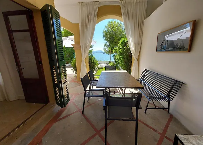 Casa Faro Spacious, Ground Floor On The Pine Walk, Covered Terrace With Sea Views. Wifi/air Con Apartment *