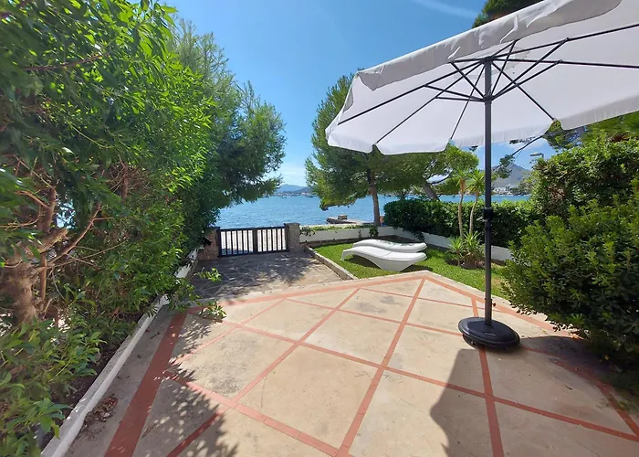 Casa Faro Spacious, Ground Floor On The Pine Walk, Covered Terrace With Sea Views. Wifi/air Con Apartment *