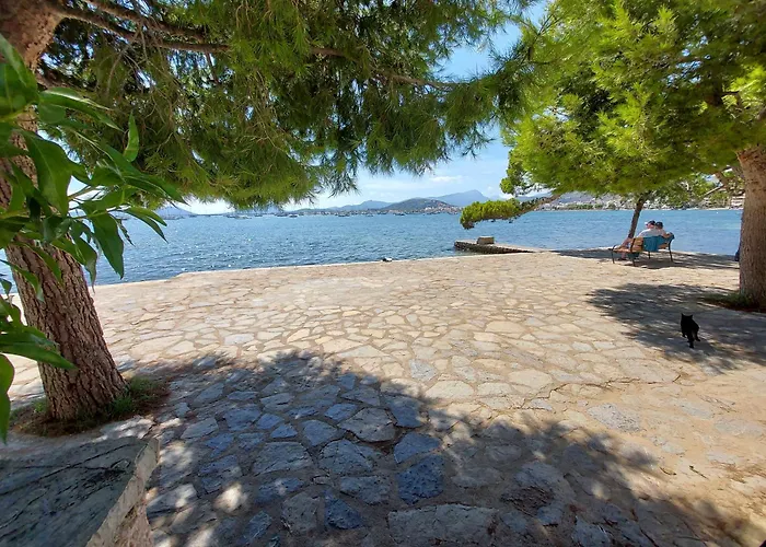 Apartment Casa Faro: Beachfront Ground Floor Retreat With Sea Views Pollenca