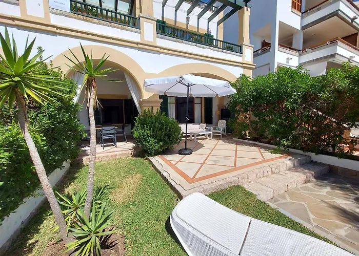 Casa Faro Spacious, Ground Floor On The Pine Walk, Covered Terrace With Sea Views. Wifi/air Con Apartment Pollença