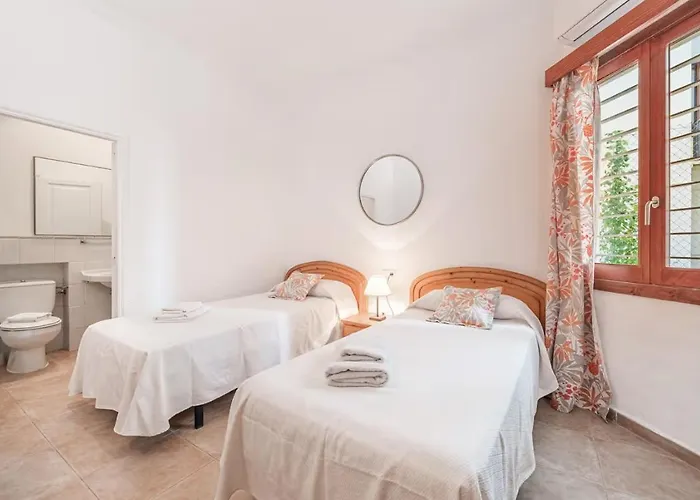 Apartment Casa Faro: Beachfront Ground Floor Retreat With Sea Views *