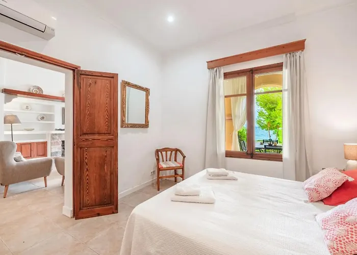 Casa Faro Spacious, Ground Floor On The Pine Walk, Covered Terrace With Sea Views. Wifi/air Con Apartment