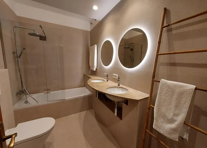 Casa Faro Spacious, Ground Floor On The Pine Walk, Covered Terrace With Sea Views. Wifi/air Con Pollença