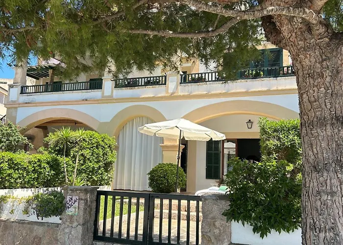 Casa Faro: Beachfront Ground Floor Retreat With Sea Views Apartment *